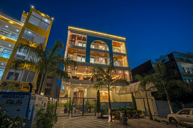 Saltstayz Premier Noida Sector 135 Expressway photos image 37