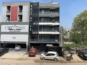 SaltStayz Golf Course Road place picture