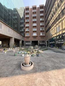 Saltstayz Premier - Golf course extension road place picture