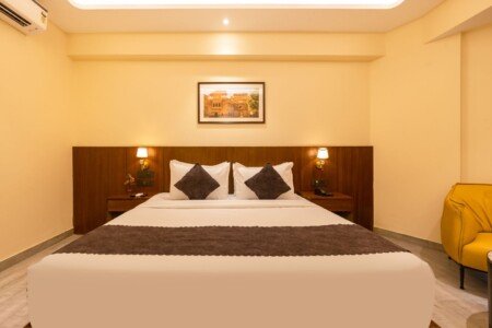Saltstayz Premier – Manesar Sector 86 25