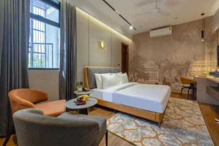 Saltstayz Premier Noida Near Sector 18 Metro station 26